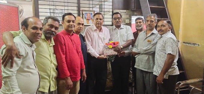  समाजसेवी बीरेंद्र पाठक का अभिनंदन समारोह