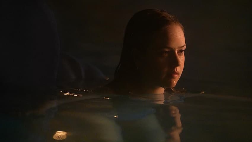 Universal показала новый трейлер мистического хоррора Night Swim («Проклятые воды»)
