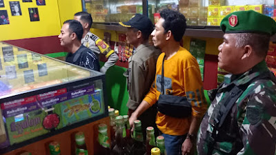 Patroli Gabungan TNI ,Polri dan Satpol PP, Puluhan Minuman Keras Lokal Berhasil Diamankan