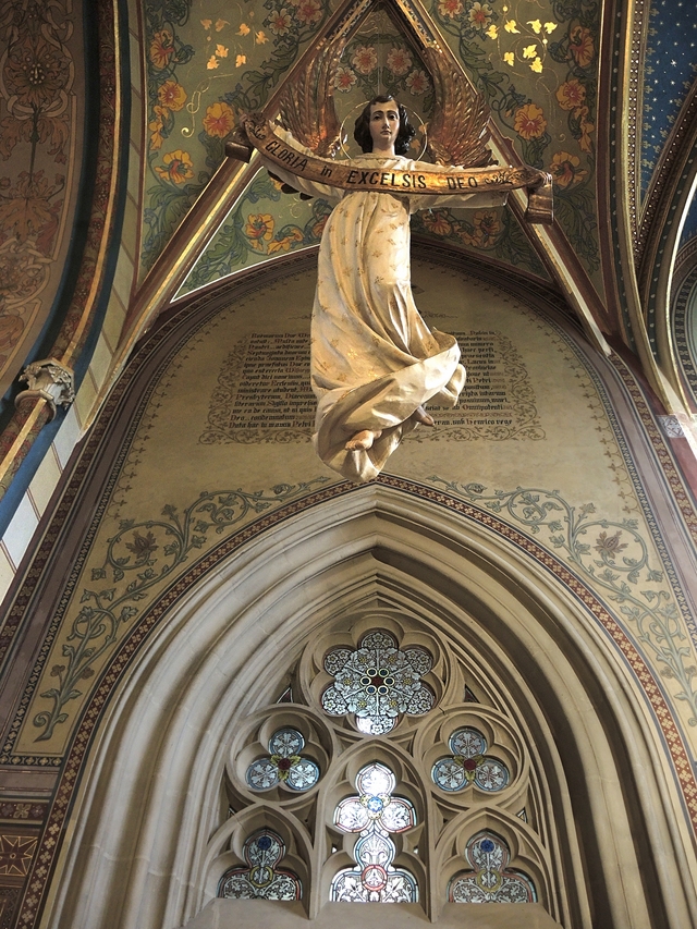 Praag: de Sint Petrus en Pauluskerk en het kerkhof er naast