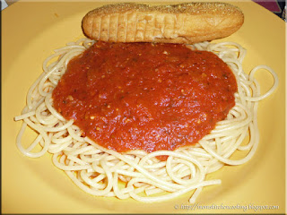 spaghetti with marinara sauce