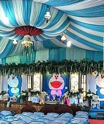 dekorasi pernikahan doraemon terbaru