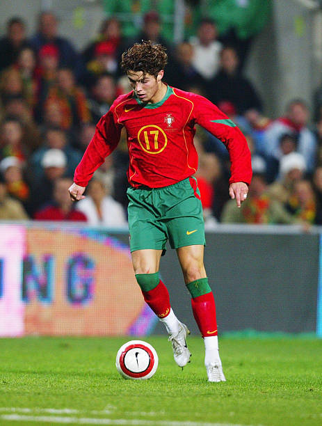Spain Home football shirt 2002 - 2004.