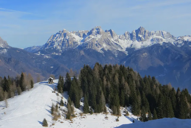 alleghe escursioni invernali ciaspole neve