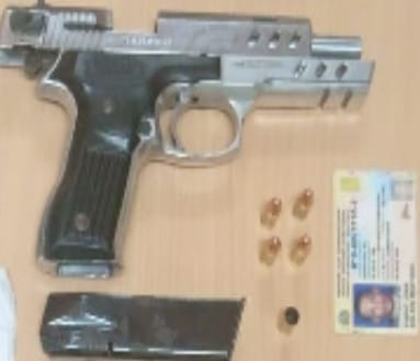 Barahona: Policía nacional informa apresa hombre y le ocupa dos pistolas