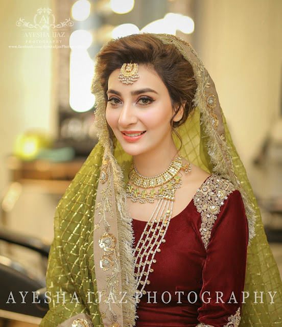 Ayesha Khan Mehndi Pictures