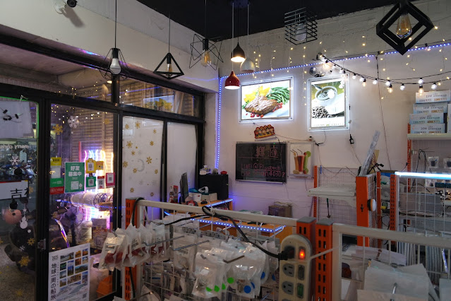各式led應用照明專家,客製化商品,LED投影燈,客製化霓虹燈板,led工程施工 (嘉煜PLUS TECH)