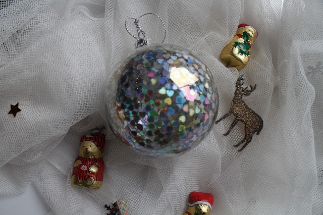 christmas, christmas decorations, accessorize christmas, lindt chocololate, cath kidston christmas, cheap decorations, 