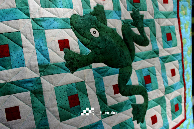 Hoppy green quilt closeup