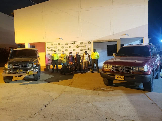 hoyennoticia.com, En Maicao: 4 capturados y 2 carros recuperados en la caleta de 'Los Galenos'