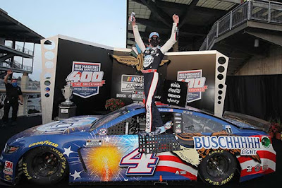 Kevin Harvick & Stewart-Haas Racing in the Winner's Circle / Indy #nascar