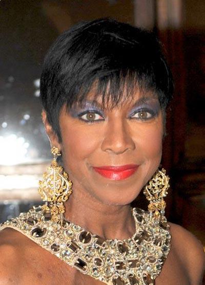 black women short haircuts 2010. Natalie Cole#39;s short black