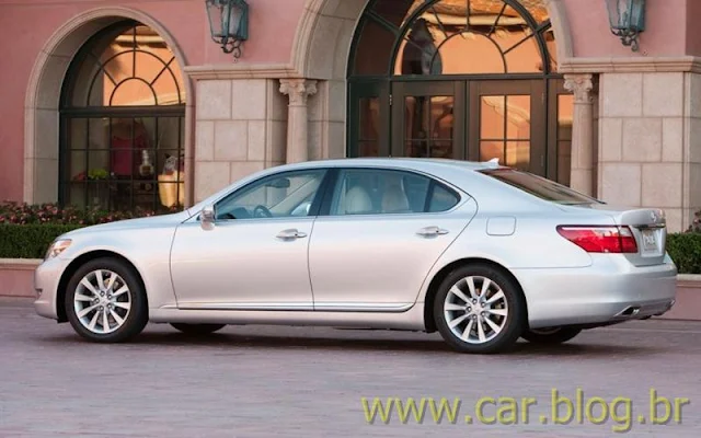 Lexus LS 460 - traseira