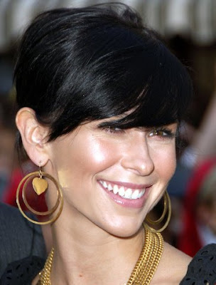Stylish Short Haircuts 2010 for Women Pictures