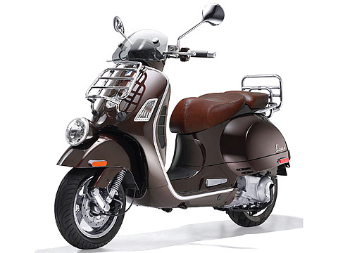 2011 VESPA GTV300 Click Thumbnail to download size 1600 x 1200 pixels 