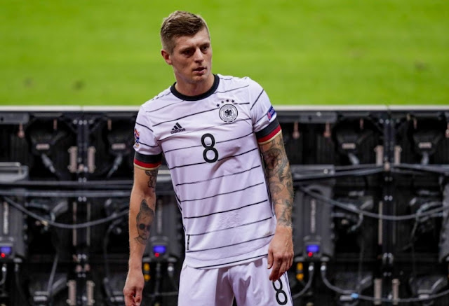 Toni Kroos bất ngờ muốn trở lại tuyển Đức