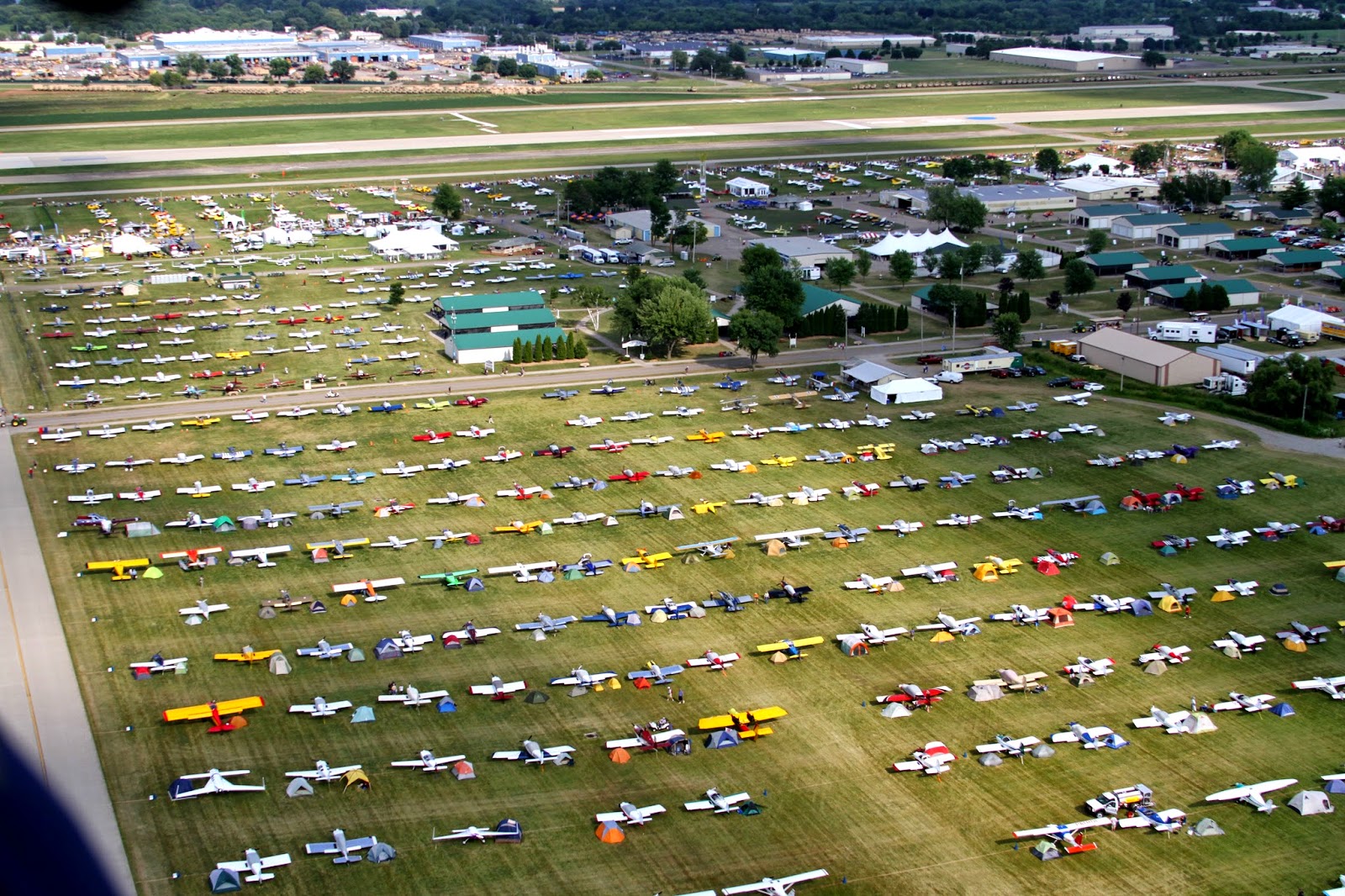 The Aero Experience: EAA AirVenture Oshkosh 2014: A New Season Begins