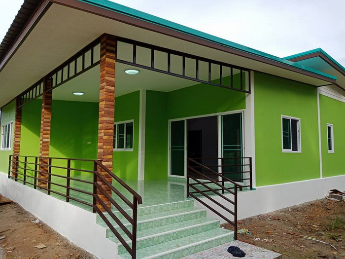 If you are looking for an eye-catching green exterior house If you are looking for an eye-catching green exterior house color ideas, check these two house designs that consist of two to three bedrooms, one bathroom, living room, a kitchen and a total area under 120 square meters of living space The budget for the construction is 780, 000 baht below.