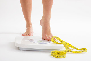 Mengapa berat badan bisa naik turun drastis, apakah berat badan anda naik turun? atasi dengan cara ini, cara mengatasi berat badan yang naik turun, cara sehat menurunkan berat badan