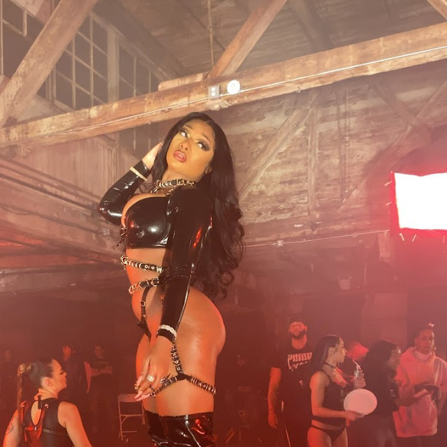 Rapper Megan Thee Stallion exibe suas curvas ‘Made in thee South’