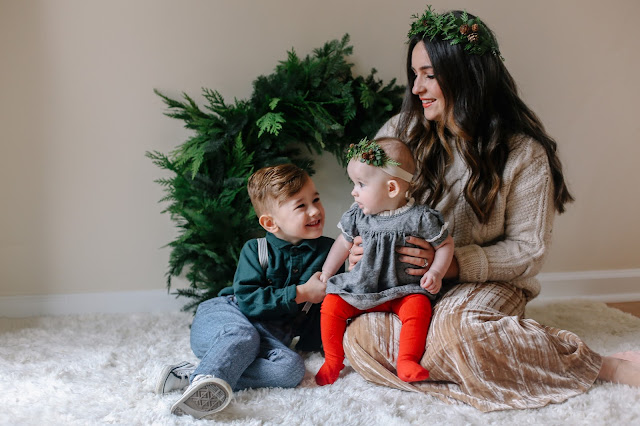 Spotted Stills, portland family session, holiday, portland christmas photos, in home session, floral crown, wreath. christmas photos, portland christmas, portland family photographer, portland holiday photos