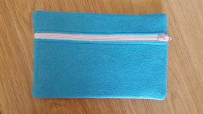 10-minutes DIY felt zipper pouch tutorial