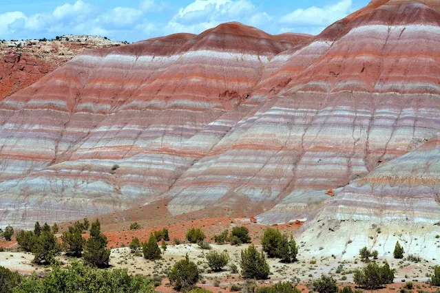 rainbow hills, Utah.