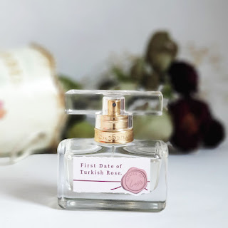 yazın kullanılacak parfümler, sonbahar kadın parfümleri, çiçeksi parfümler, gül kokusu, türk gülü parfümü