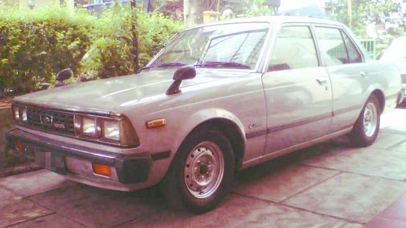  Toyota  Corona  2000  RT132 Mobil  Motor Lama