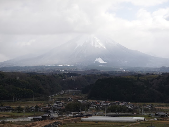 新幡郷発電所の土手道からの眺望