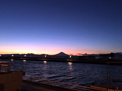 江の島から富士山