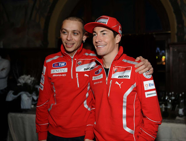 Valentino-Rossi-Nicky-Hayden-2011