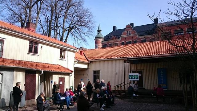 170325-04 Hemgården Innergård 2