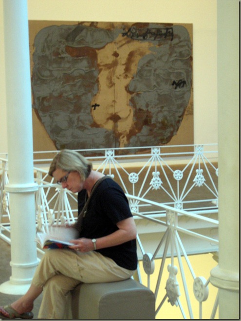 Mary at Tapies Museum_0010