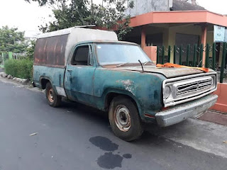 Bismillah ...fs DODGE D100 pickup 1/2 ton  vs PLAYMOUT Belveder matic