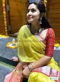 Yellow Saree Pics, Photos, Pictures - Yellow Saree Designs and Prices - holud saree pora pic - NeotericIT.com - Image no 4