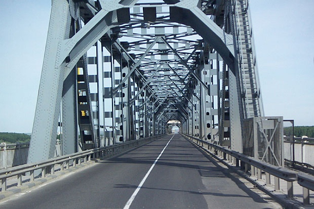 Дупка на Дунав Мост