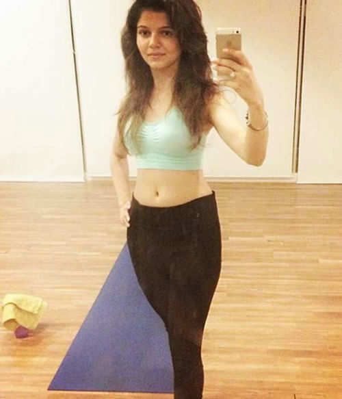 Rubina Dilaik gym selfie hot tv actress
