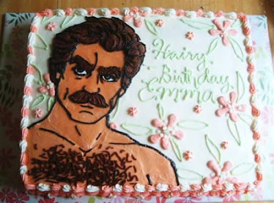 [Image: worst_birthday_cakes_02.jpg]