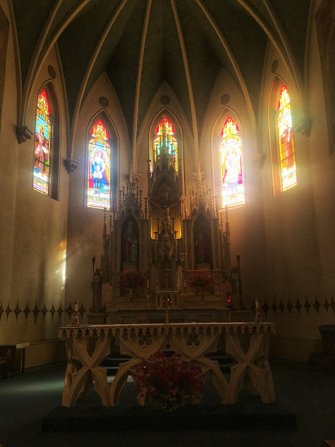 the altar at St. Mary's, Fredericksburg