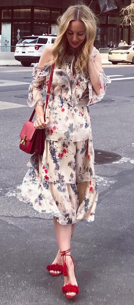 amazing outfit: bag + heels + printed dress