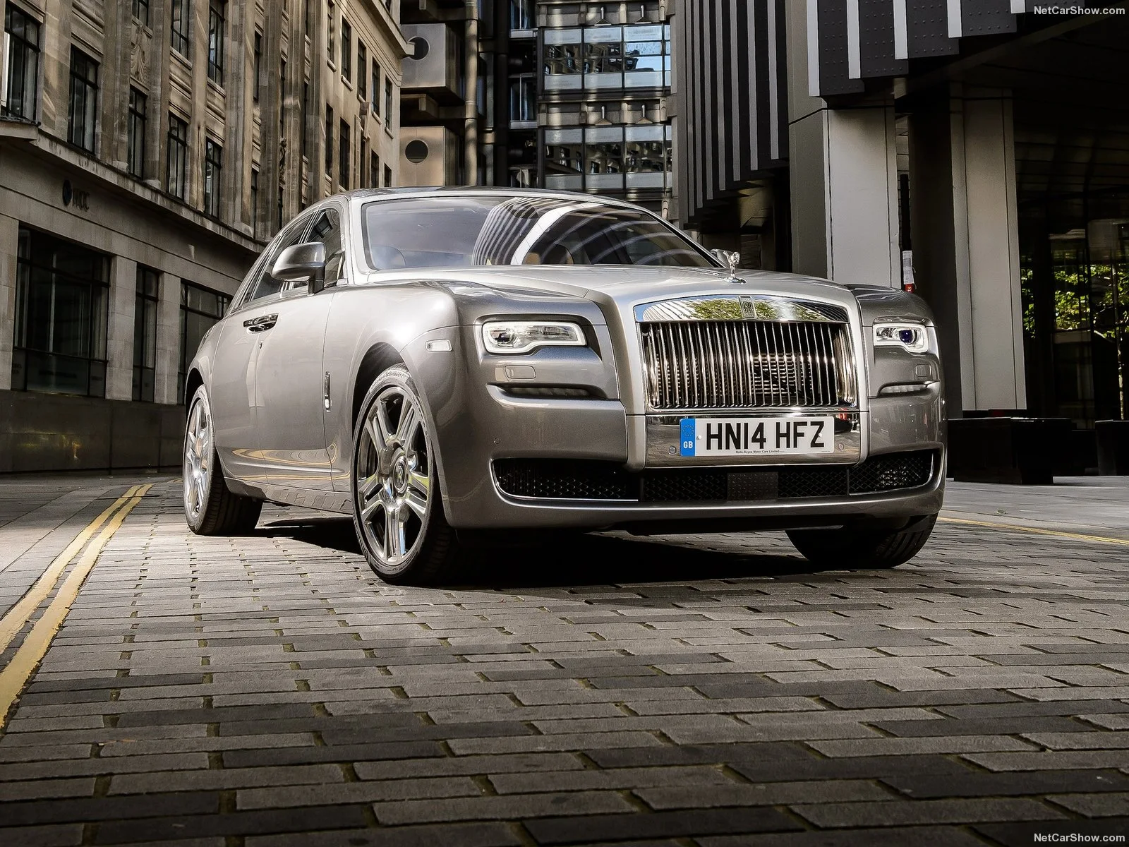 Hình ảnh xe ô tô Rolls-Royce Ghost Series II 2015 & nội ngoại thất