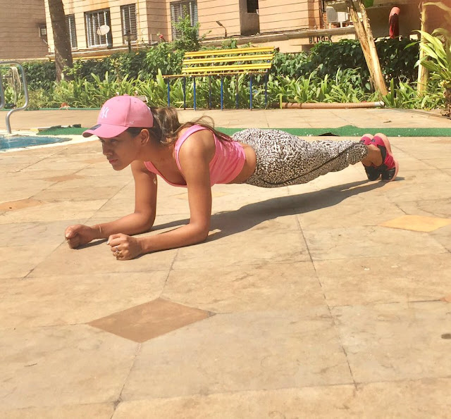 HD Pics of Nia Sharma During Workout