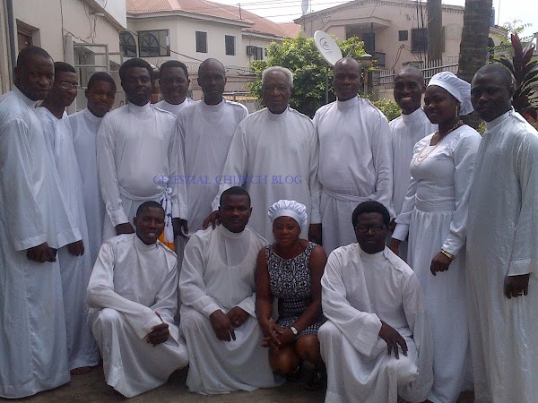 Pictures || Baba Banjo With Celestial Church Youth W/W Nigeria Region After A Meeting