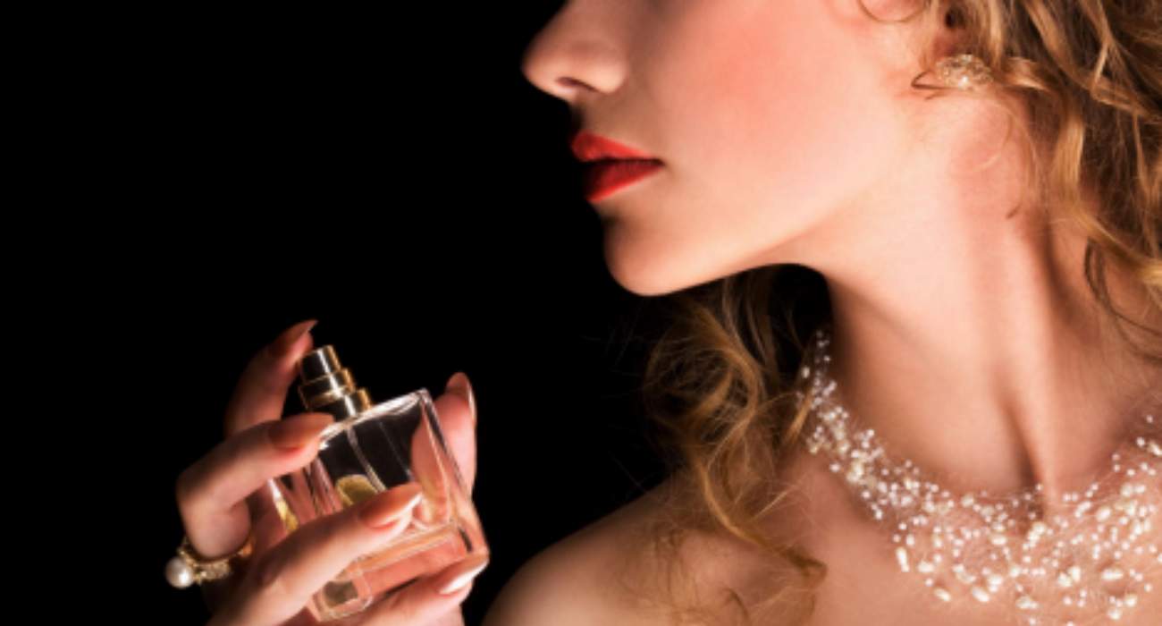 Best Perfume Gift Ideas for Her This Valentine Day | Fragrance 2024