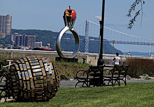 #publicart, Anna Kuchel Rabinowitz - Preservation Part 1 AND Ringo by Reina Kubota, Riverside Park, New York City, #M2M #modelstomonuments