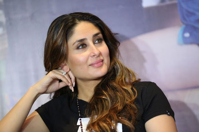 Kareena Kapoor latest pics in T-Shirt