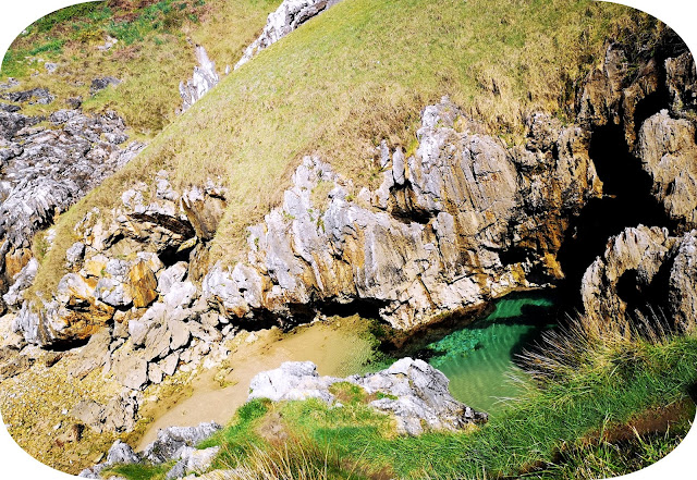 Asturias, playa, barato, conocer, en 2 horas, en 24 horas, en 6 horas, en un dia, en una tarde, España, excurision, gratis, importante, rapido, Spain, mejores playas, visitar, paisajes, cobijeru, cueva