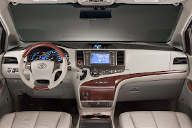 Interior view of 2014 Toyota Sienna Limited