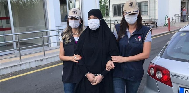 Buronan Perempuan ISIS Paling Berbahaya Akhirnya Tertangkap di Turki